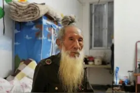 87岁老人做“裸模”20年，与24岁姑娘同居，子女嫌丢人断绝来往图片
