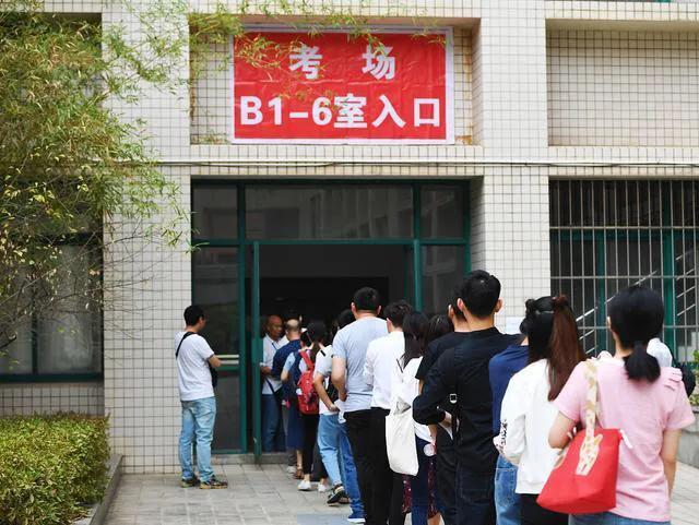 期中考试家长评语简短（成都七中期中考试后致家长的一封信家长收藏）