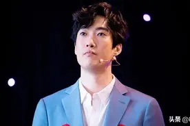 常宝华带着孙子常远说相声《对话趣谈》爷孙齐上阵，太逗了图片