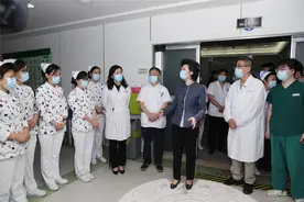 江苏省卫健委主任谭颖慰问中大医院护理工作者图片
