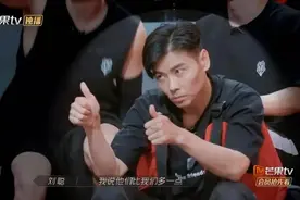 打败吴京两次，让蔡少芬倒追，这个“西装暴徒”这次终于狂了图片