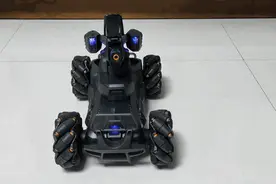 全向轮轻松操控，动作智能编程：百思童智能遥控机甲评测图片