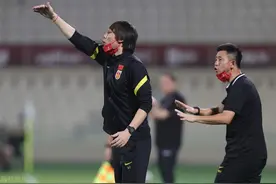 一针见血！里皮指出中叙战国足失球的根本原因：李铁也难解图片