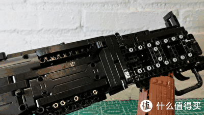 积木评测：吃鸡空投步木仓：Groza是最强吃鸡神器？