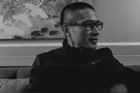 韩寒认养两只河马，取名思路很随便，解释缘由后让人佩服图片