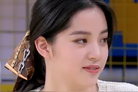 刻意讨好？何炅又捧杀千玺厨艺，一道菜值上千元！谢娜骂他老狐狸图片