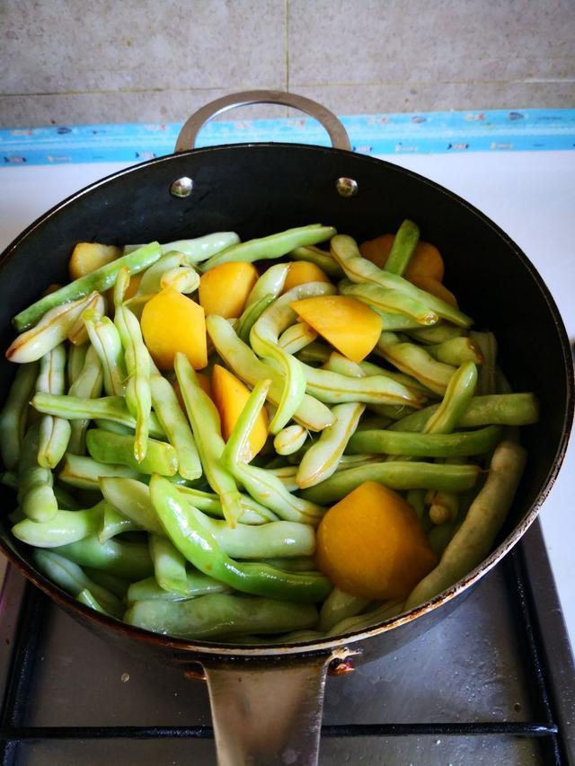 它含8种氨基酸，才15一斤，有条件1周吃两次，不愁孩子长身体