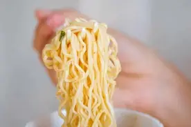 方便面的无间地狱图片