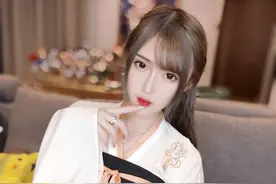 腐团儿也有清纯的时候，双麻花辫像村姑，古风汉服照美若天仙图片