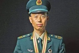 “我随时准备再出发”那个比将军还罕见的一级军士长“导弹兵王”王忠心退休了图片