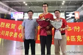 媲美“韦神”的王一川，以唯一满分获奥赛金牌，高二就保送清华图片