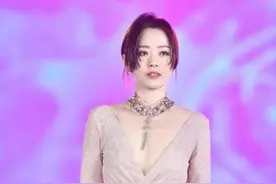 被前夫当15年“摇钱树”，离婚后，张靓颖是怎么报复的？图片