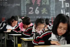 中考迎来大变化，考试难度再次加大，学生考多少分可以顺利上高中图片