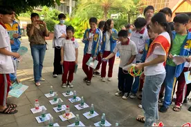 玩游戏学知识 海口秀英区开展垃圾分类主题游园活动图片