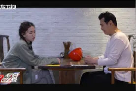 目睹孩子嫌弃父母职业，路人当场拍桌教育图片