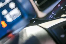 铃木最新小车Ignis，啥都好，不输飞度，就是没引进图片