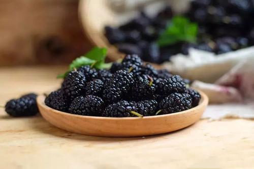 你知道吗？夏季白癜风患者吃这些水果对病情有好处