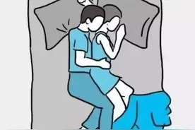 7种常见的夫妻睡姿，第6种睡姿的夫妻感情最好，你们是哪一种？图片