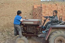 民间故事：二捣蛋，满肚子坏点子，捉弄人，开玩笑一流图片