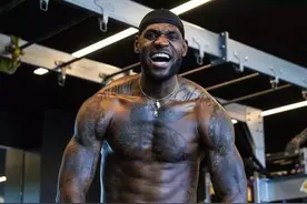 NBA球星肌肉最强壮？对比完橄榄球运动员，就知道什么才叫强壮图片