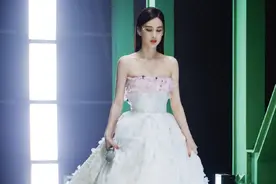 黄圣依 抹胸长裙唯美写真图片图片