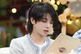 绝美联动！你见过玩乐器的华晨宇吗图片