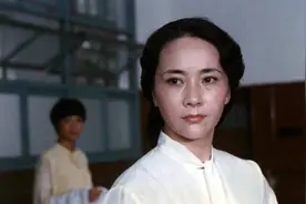 看家花旦顾永菲：含冤吞药自尽，两婚接连失败，从此定居国外生活图片
