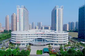谭友文院长看望慰问老同志并到红谷滩院区调研图片