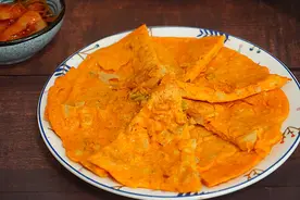 10分钟快手早餐韩式鸡蛋饼，4样食材一拌一摊就成功，简单又好吃图片