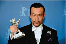 出身演艺世家，娱圈混了十多年配角，6年前廖凡为何能成影帝？图片