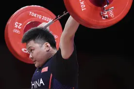 汪周雨夺女子87公斤举重冠军，3年包揽三冠，其他女孩都减肥只有她拼命“增重”图片