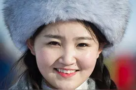 在蒙古一百块人民币能买到哪种服务？看蒙古姑娘说了后，太心动图片