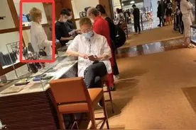 带3助理到奢侈品店扫货，坦言除了巩俐没有对手，宁静到底有多壕图片