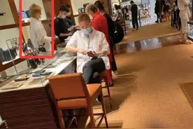 带3助理到奢侈品店扫货，坦言除了巩俐没有对手，宁静到底有多壕图片