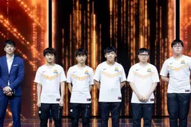 野王Sofm曾经是闪电狼替补选手？LPL解说记得爆料当年细节图片
