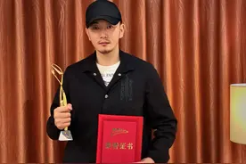 专访丨李东学：从演员到制作人，全力以赴守护初心图片