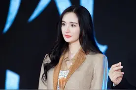 被大胸大臀困扰？学杨幂用西装掩盖“凸出”，塑造优雅贵妇气质图片