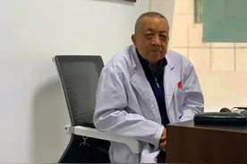 兰州81岁老中医，仍坚守一线，开小方治大病图片