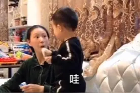 “精分”姑姑浮夸演技，让侄子变暖男，教育娃3分技巧7分演技 图片