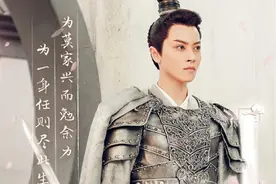 盘点90后小花女扮男装：鞠婧祎尴尬，刘美彤帅气，邢恩是巅峰图片