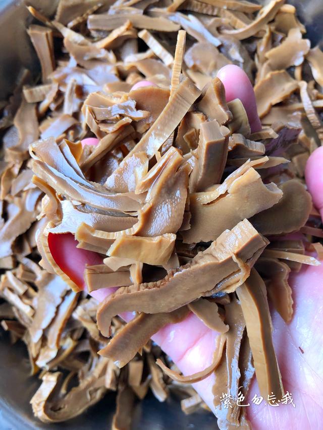 干的笋干怎么泡发（笋干的正确泡发方法）