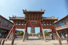山西一座全木古塔，三大奇塔之一，如今严重倾斜，专家也无力回天图片