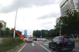 左转车道到底能不能掉头？很多新手不注意这3点被扣分，别再做错图片