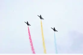 加纳空军的中国K8g图片