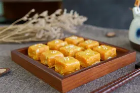 秋天，红薯板栗别煮粥了，做成“红薯板栗糕”，特香甜可口，简单图片