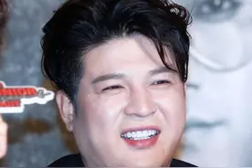 SJ神童瘦身74斤，晒证件照成花美男，网友：颜值担当回来了图片