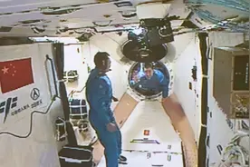 每人只能携带20件私人物品！神舟十二号的3名宇航员都带了什么图片