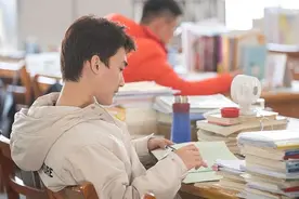 研究生群体阴盛阳衰，导师抱怨招不到男生，揭露男生考研痛处图片