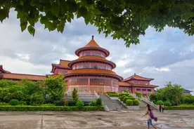 文科生学这四类专业，未来前景好发展空间大，高低分都能选图片