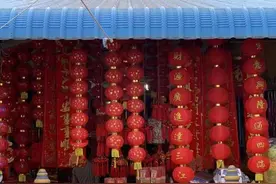 中国朋友惊呼：柬埔寨过年比老家还有气氛图片